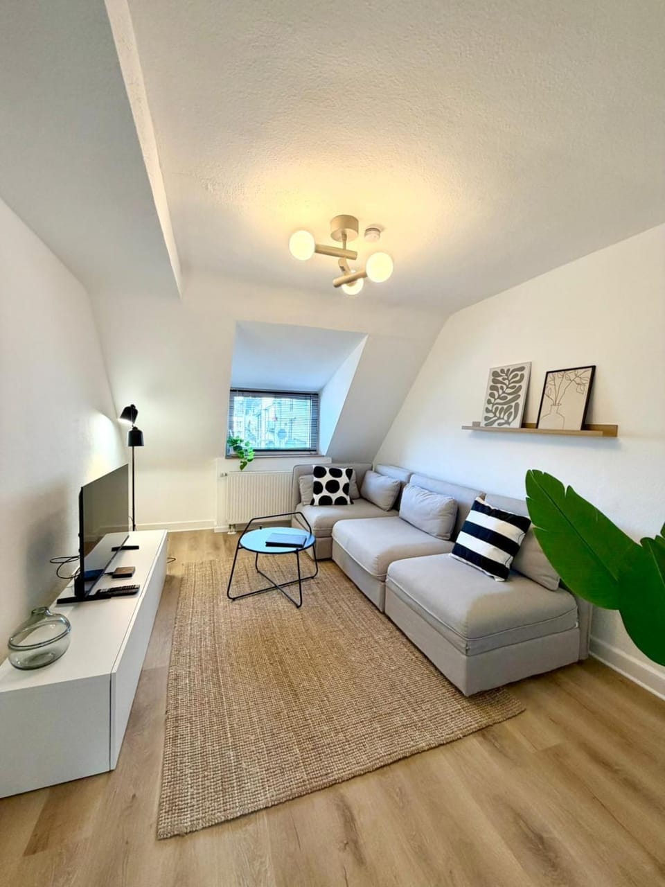 Moderne 3 Zimmer nahe DUS, CGN & Essen! NEU Apartment in Wuppertal