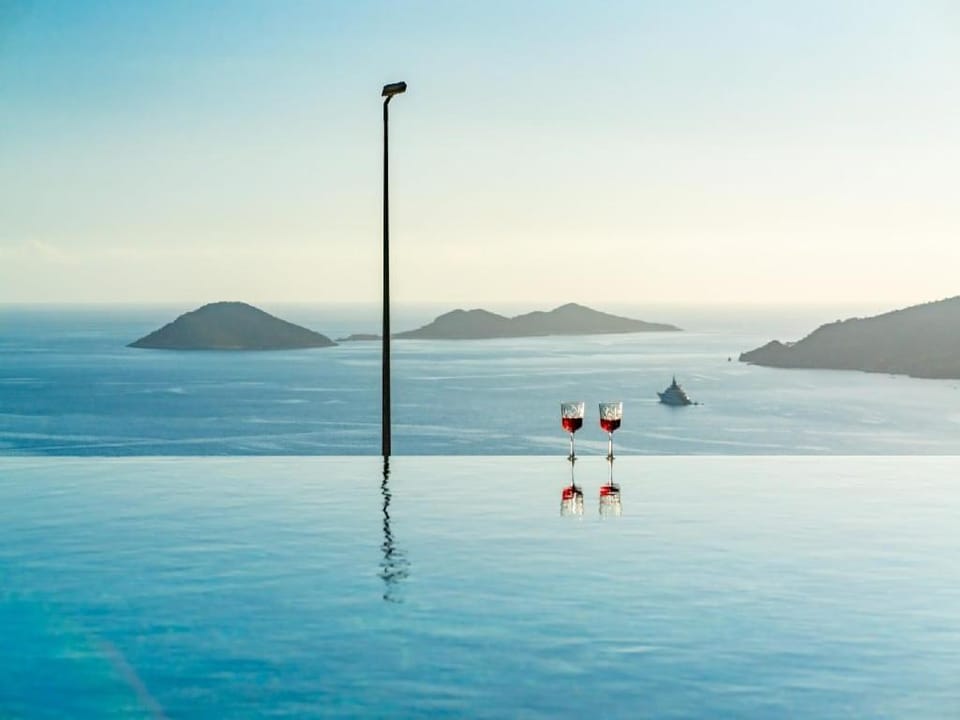 View (from property/room), City view, Sea view, Swimming pool