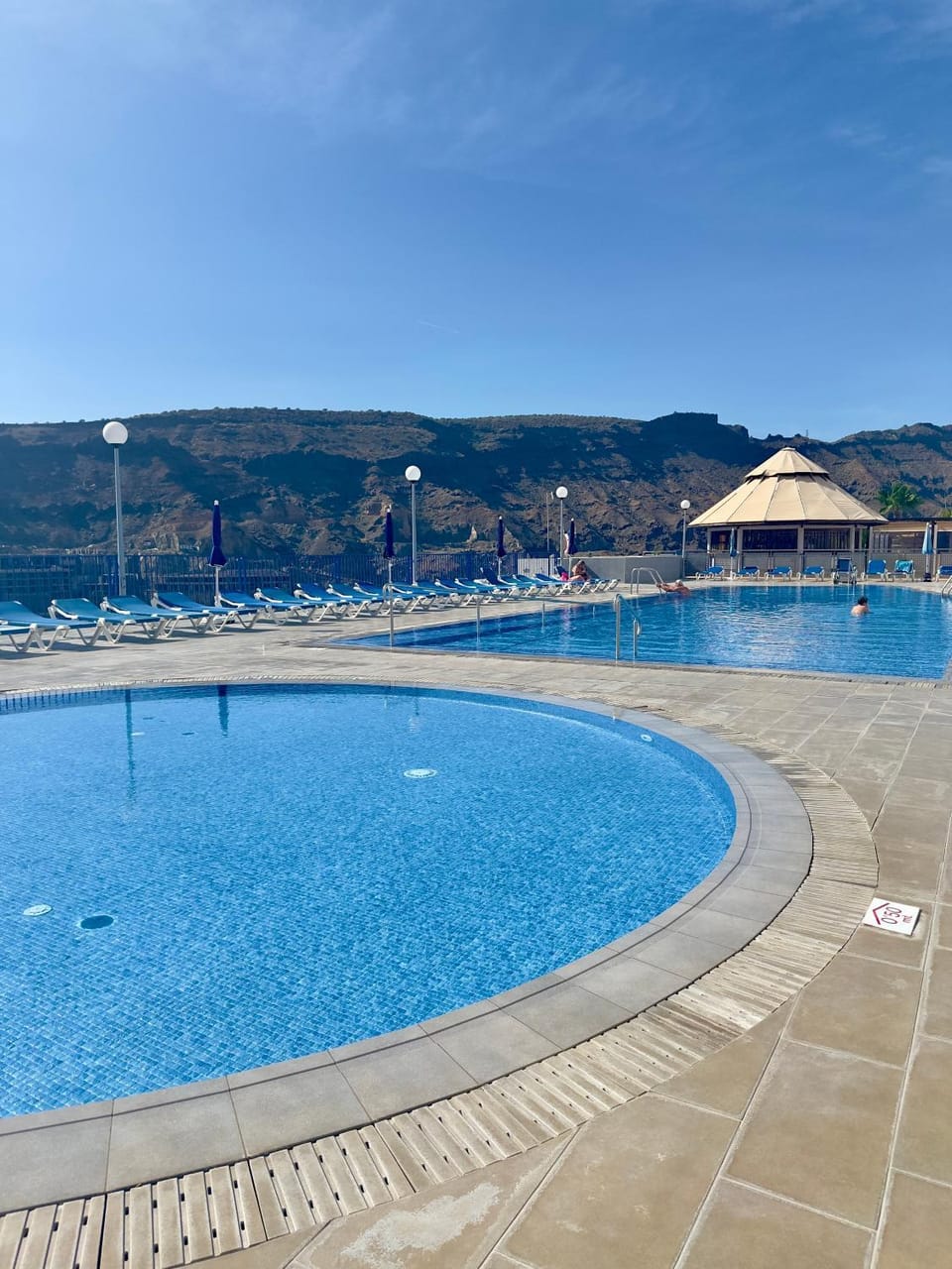 Natural landscape, Swimming pool, sunbed