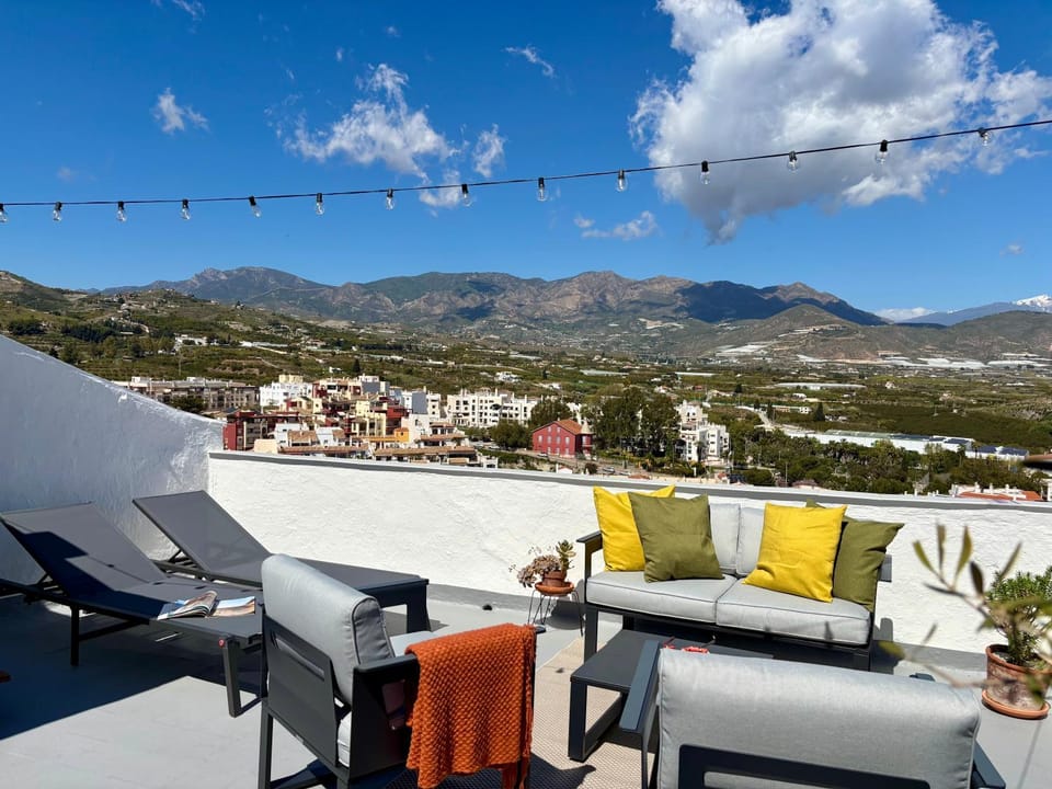 Balcony/Terrace, Balcony/Terrace, City view, Mountain view