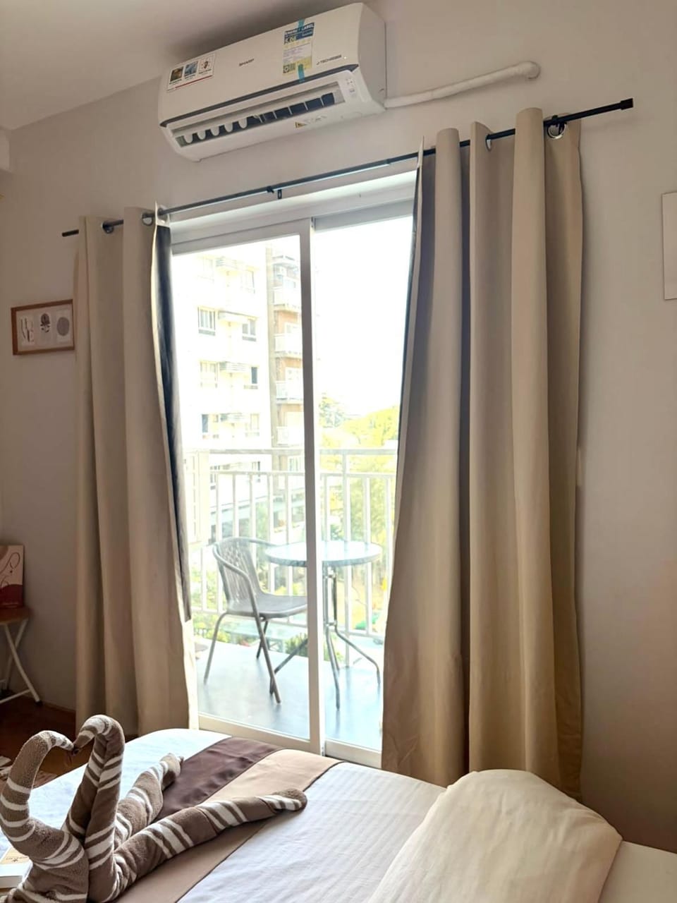 Studio unit with balcony Near Roxas night market Apartment hotel in Davao City
