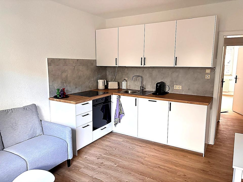 Neudorf City Apartment Duisburg - Nähe Hbf & 15 Min zum Flughafen Düsseldorf Apartment in Duisburg