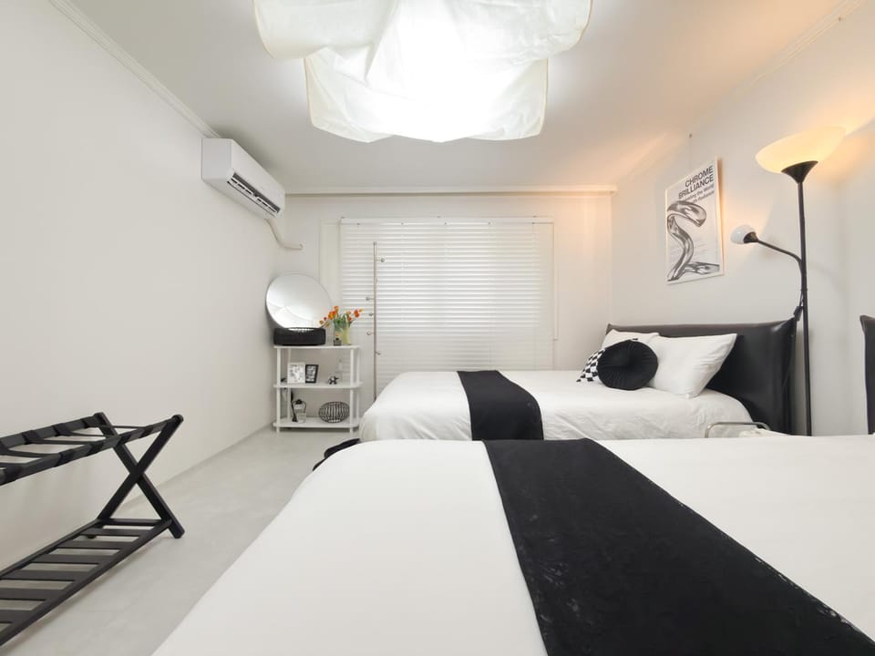 Bed, Photo of the whole room, Bedroom, air conditioner