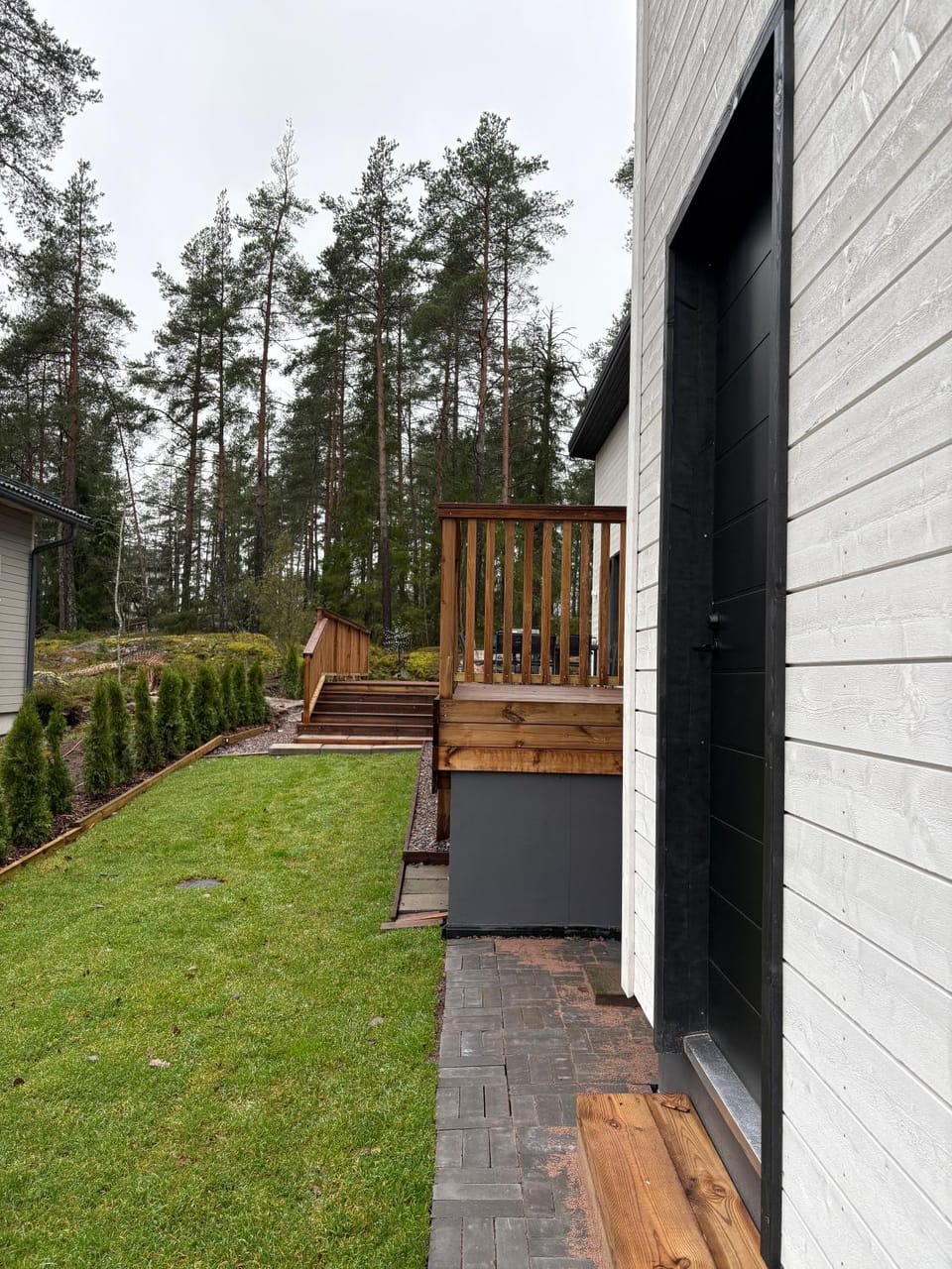 Cozy yard guest room with private entrance Vacation rental in Helsinki