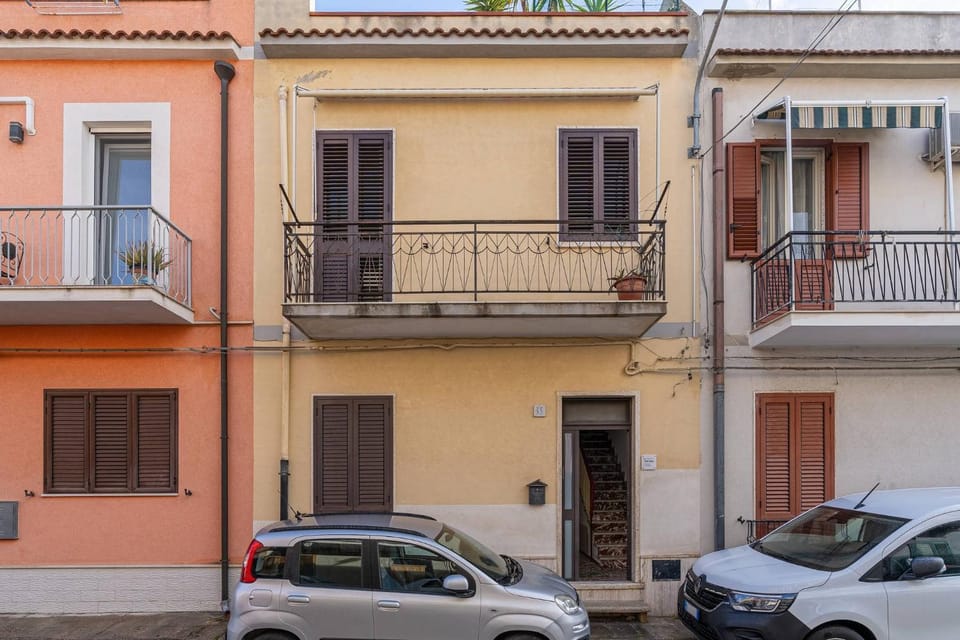 Wolf house Apartment in Noto