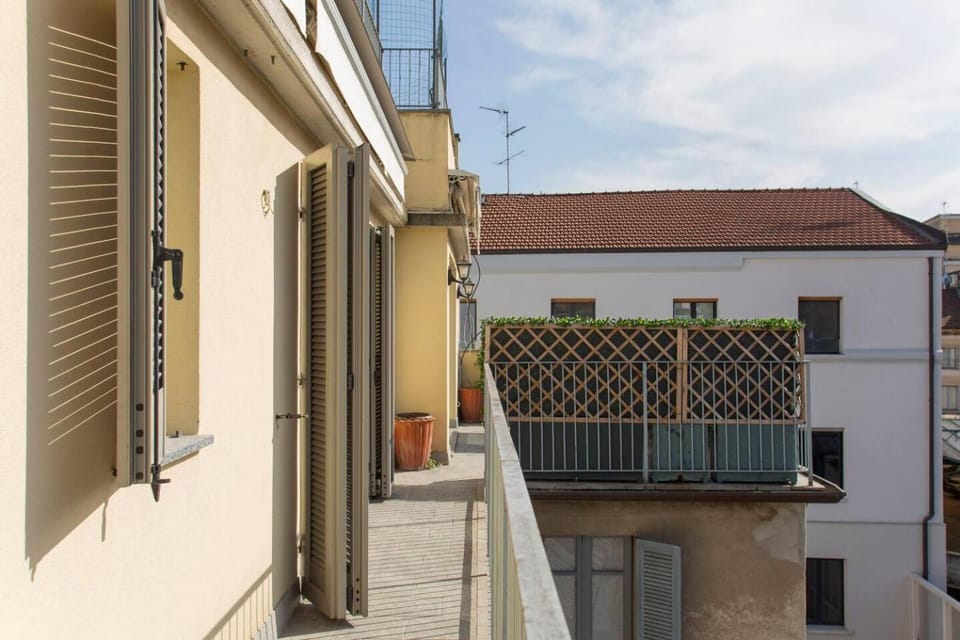 Day, View (from property/room), Balcony/Terrace, Seasons, Time of day, Inner courtyard view, internet