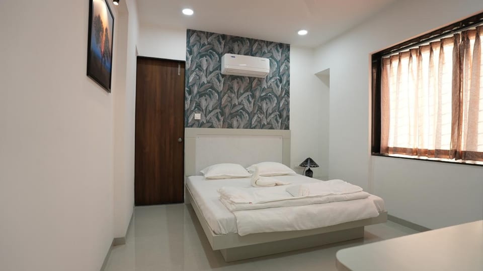 Bedroom, air conditioner