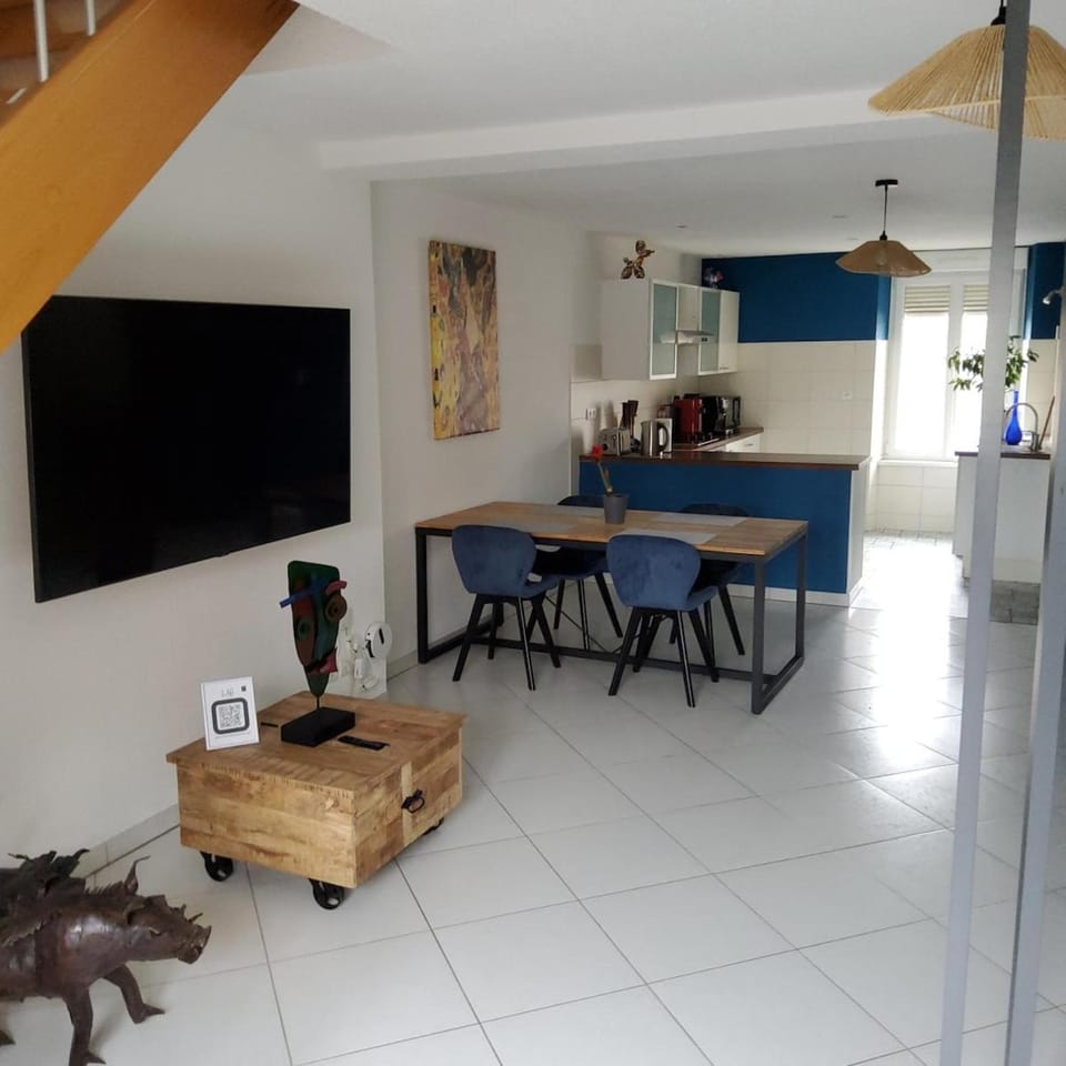 Gîte du Héron- Grand appartement de 115 m2 Apartment in Bourgogne-Franche-Comté
