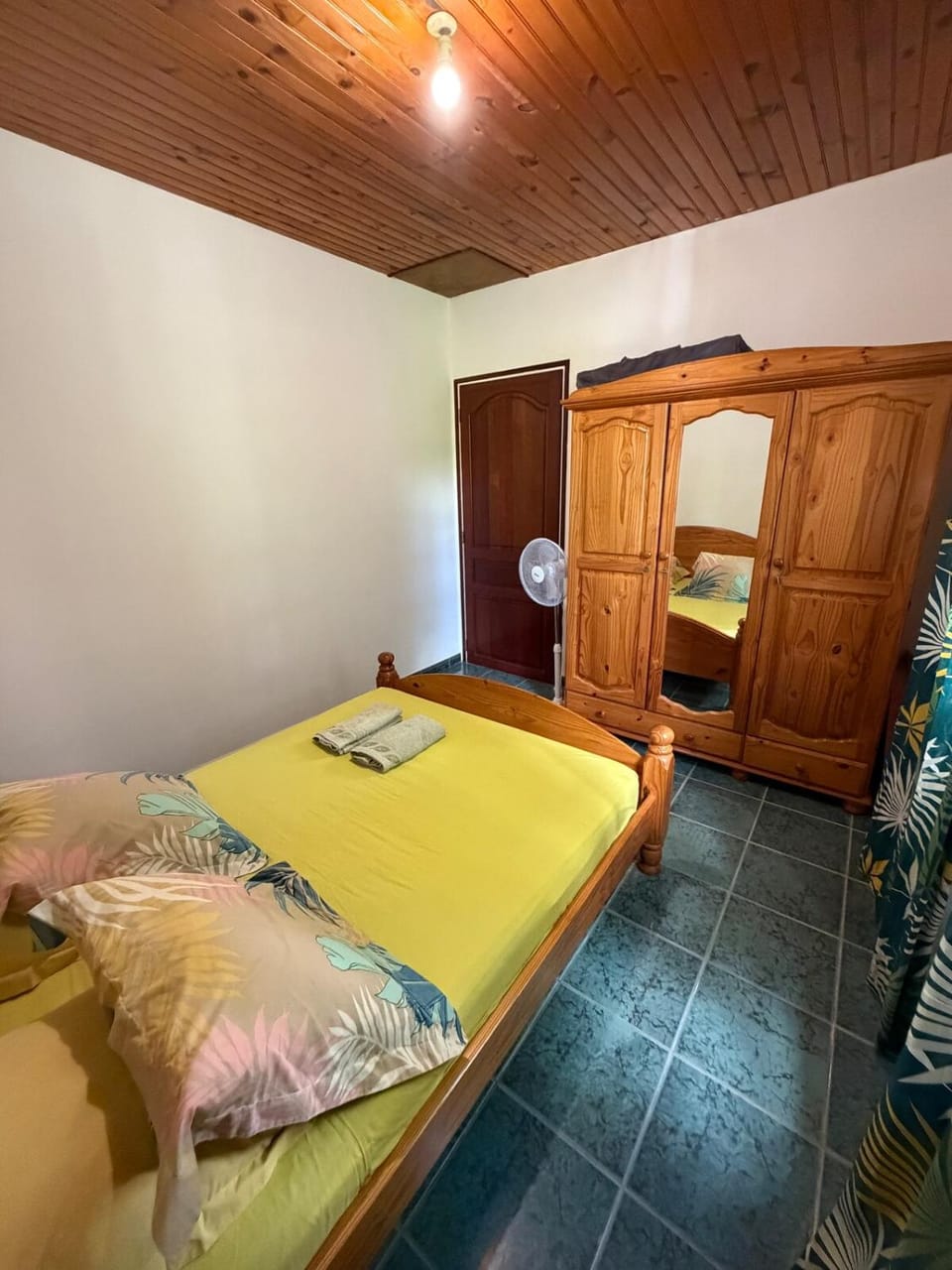 Bed, Bedroom, wardrobe