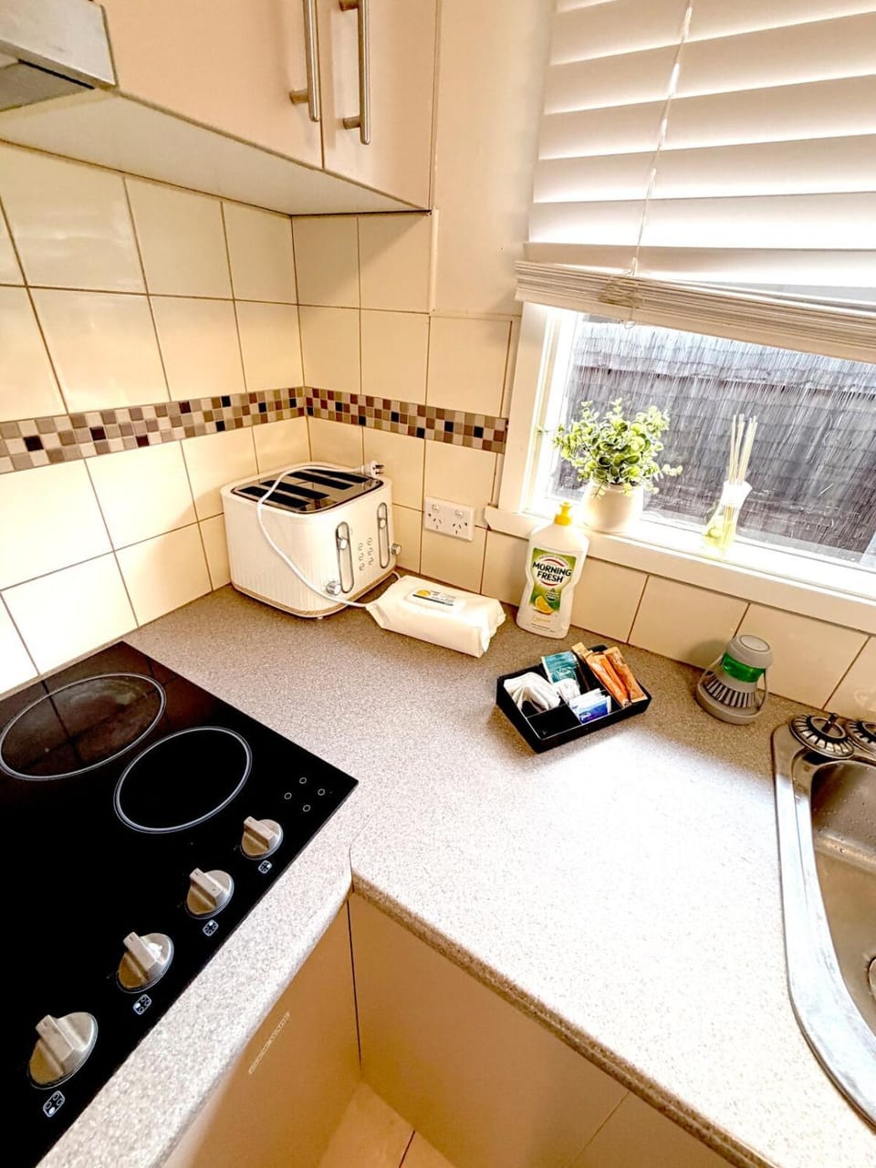 Coastal Retreat, Spacious Home with EV Charging, Alfresco, Parking & WiFi House in Warrnambool