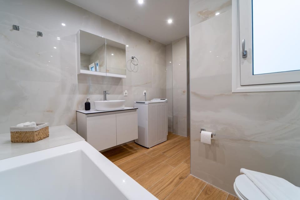 Bathroom, Bath, washing machine