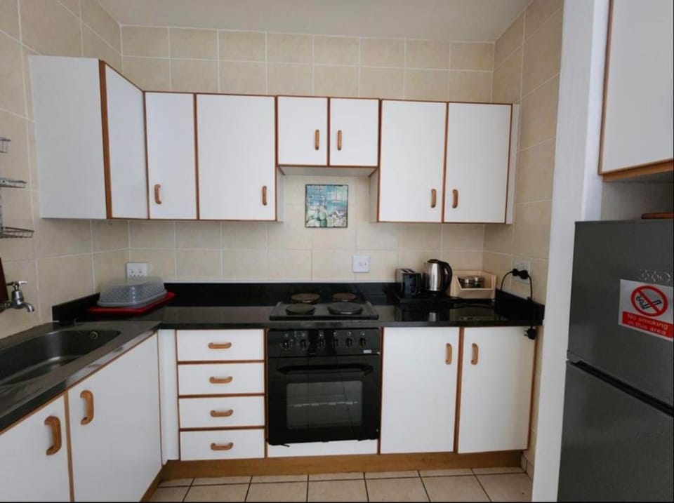 Coffee/tea facilities, Kitchen or kitchenette, minibar, stove, toaster