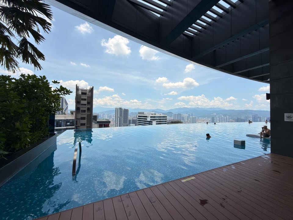 Day, Natural landscape, Mountain view, Pool view, Swimming pool, sunbed