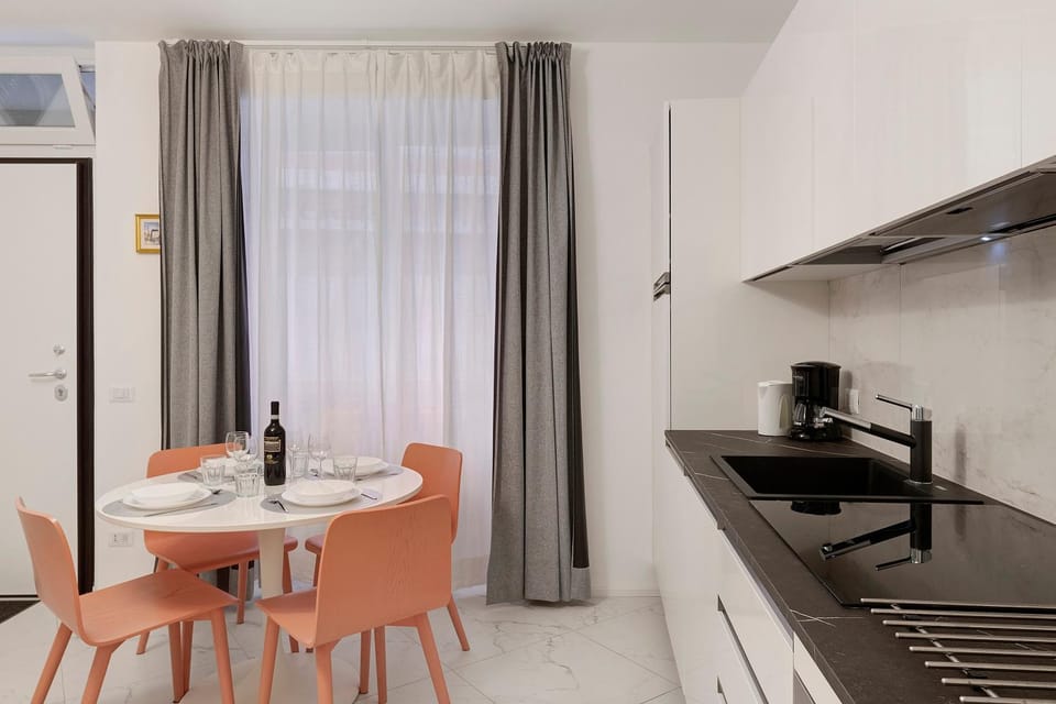 Property building, Kitchen or kitchenette, Living room