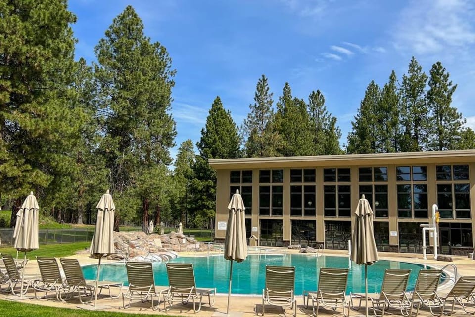 Three Sisters Hideaway - House in Black Butte Ranch with shared amenities House in Oregon