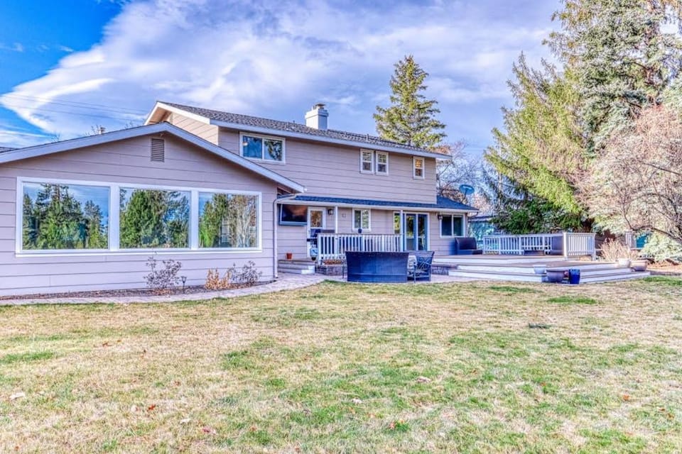 Spacious Home - Golf Course Views Central AC WiFi & Alfresco Living House in Bend