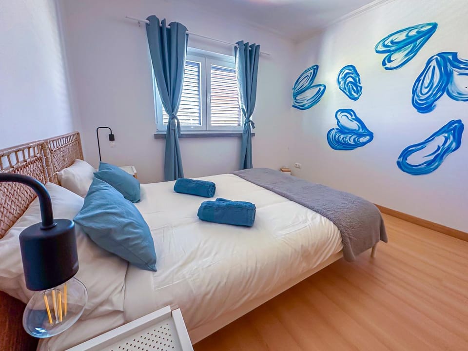 Baleal Bay Guesthouse Hostel in Peniche