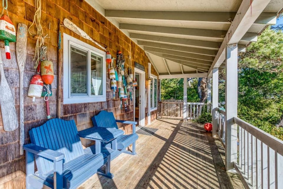 Private Hot Tub & Easy Access to the Beach - Dogs are Welcome House in Oregon