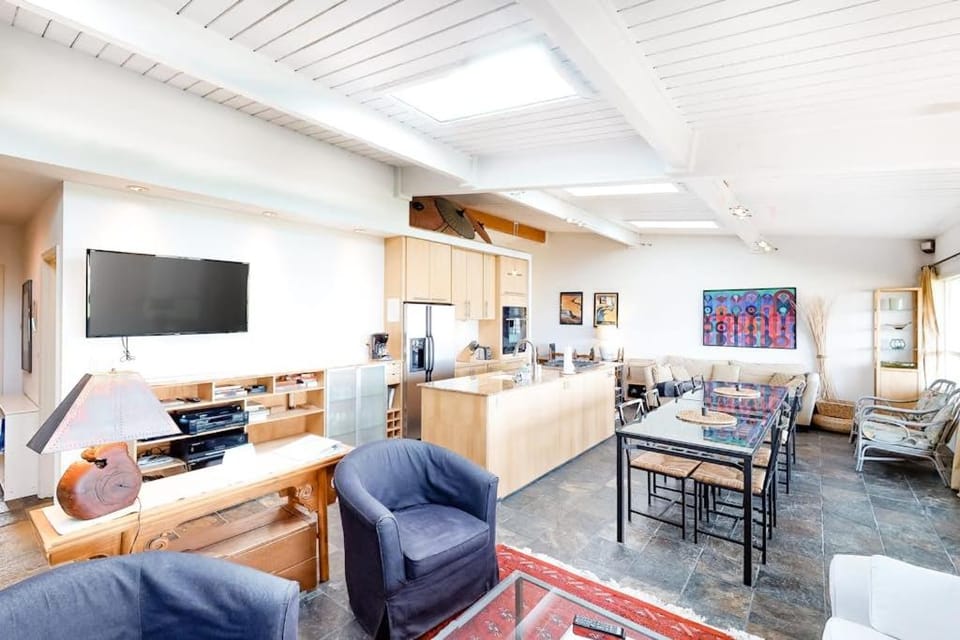 Sunny Oceanfront Condo with Great Views & Amazing Beach Access House in Gearhart