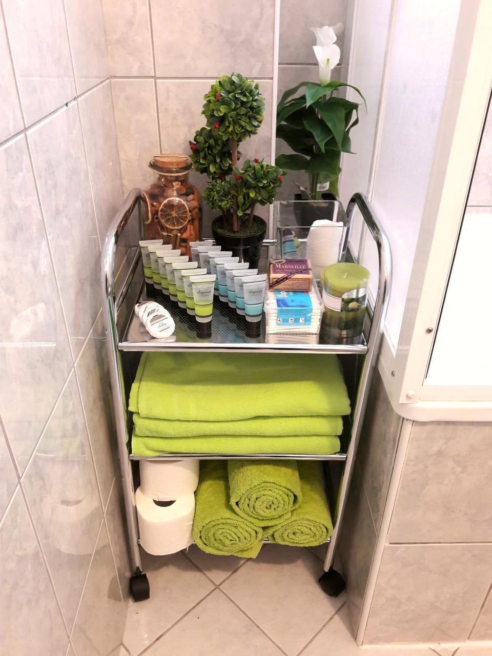 Bathroom, Other, Decorative detail