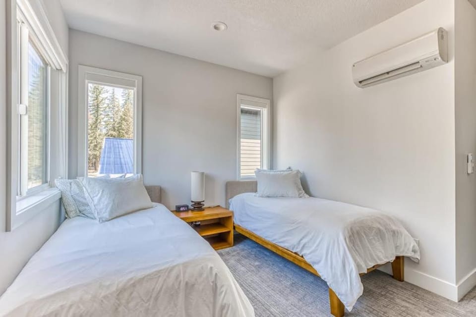 Government Camp Chalet - Your Ultimate Ski Retreat in the Cascades House in Clackamas County