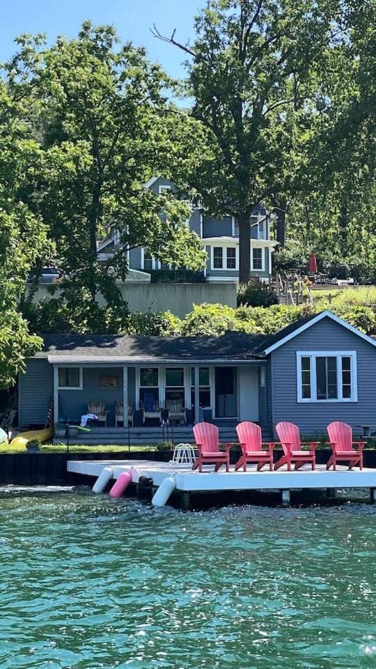 Private Keuka Lakefront Classic Near Wineries House in Keuka Lake