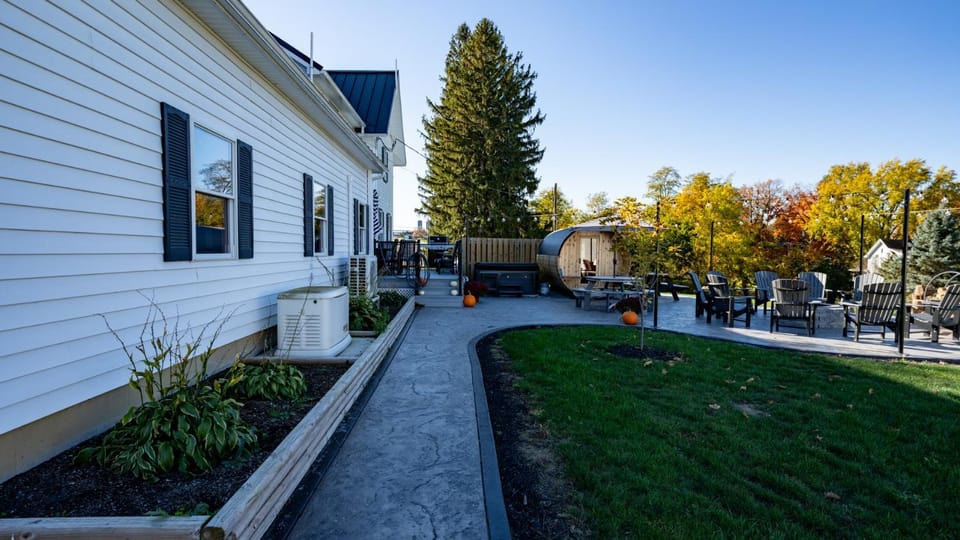 Wine Trail Game Room Fire Pit SaunaHot Tub House in Finger Lakes
