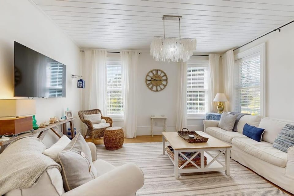 Stunning Lighthouse Replica Home with Ocean Views - Steps from the Beach House in Newport