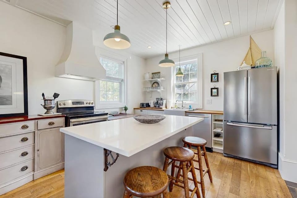 Stunning Lighthouse Replica Home with Ocean Views - Steps from the Beach House in Newport