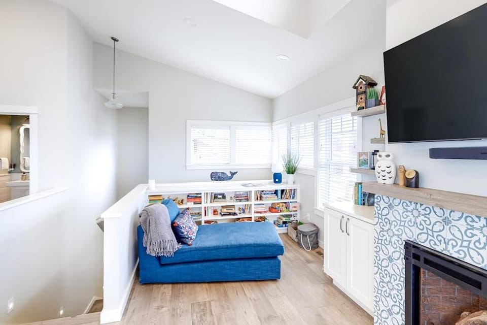 Oceanfront Dog-Friendly Home with Gas Fireplace - Just Steps from the Beach House in Seaside