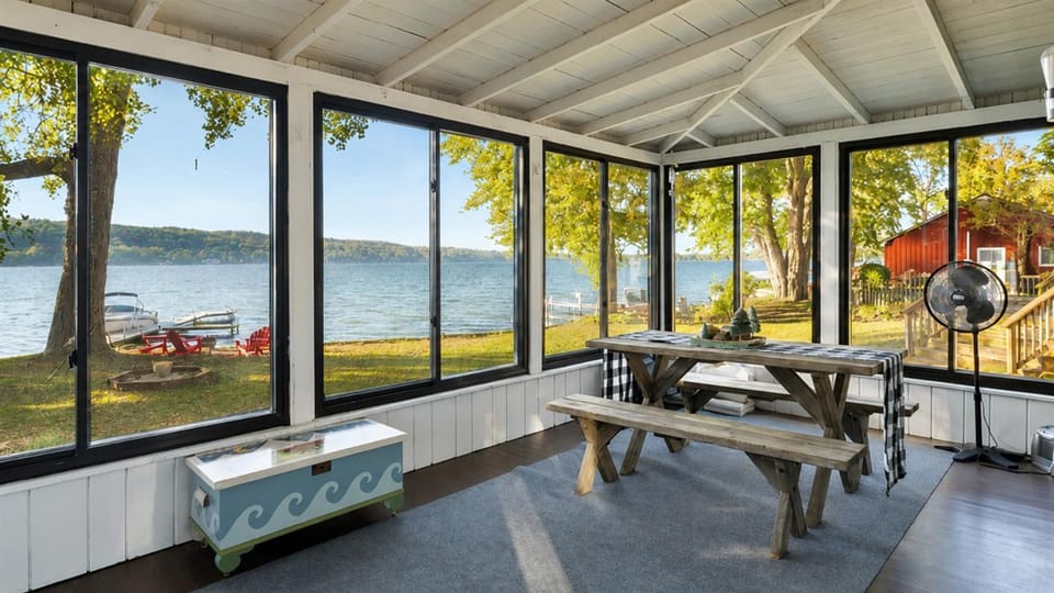 Honeoye Cottage 50' Lakefront Dock FLX House in Honeoye Lake