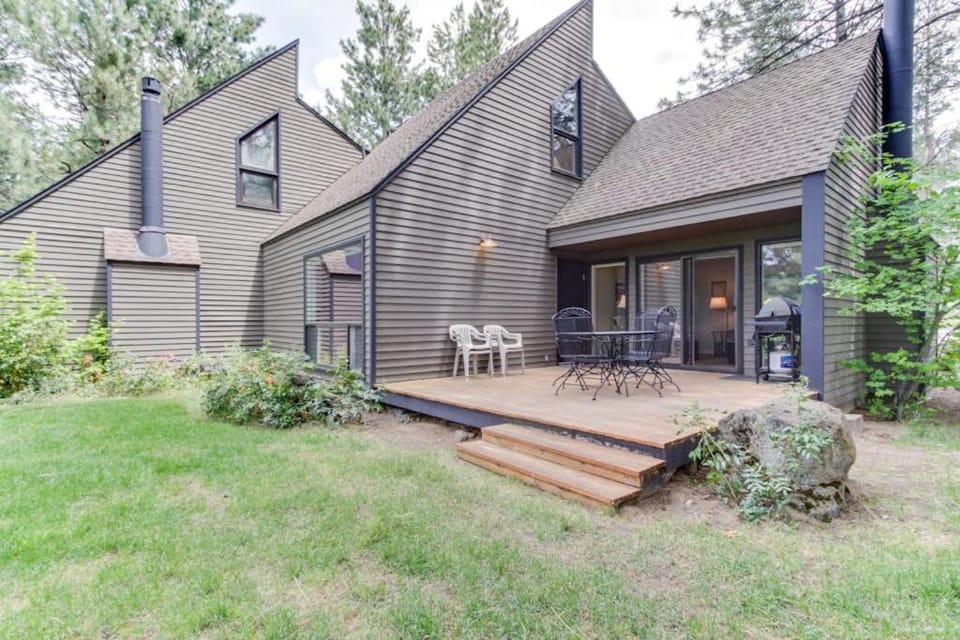Dog-friendly Sunriver Condo with Great Location & View SHARC Passes House in Sunriver
