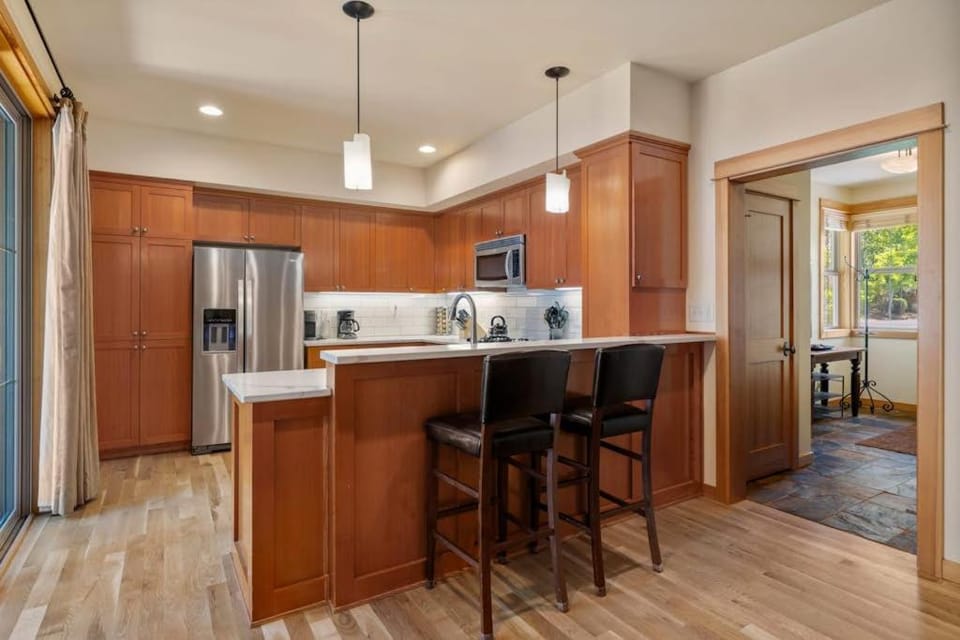 Dog-Friendly Home by Village with Private Hot Tub & SHARC Passes - On Bike Path House in Sunriver