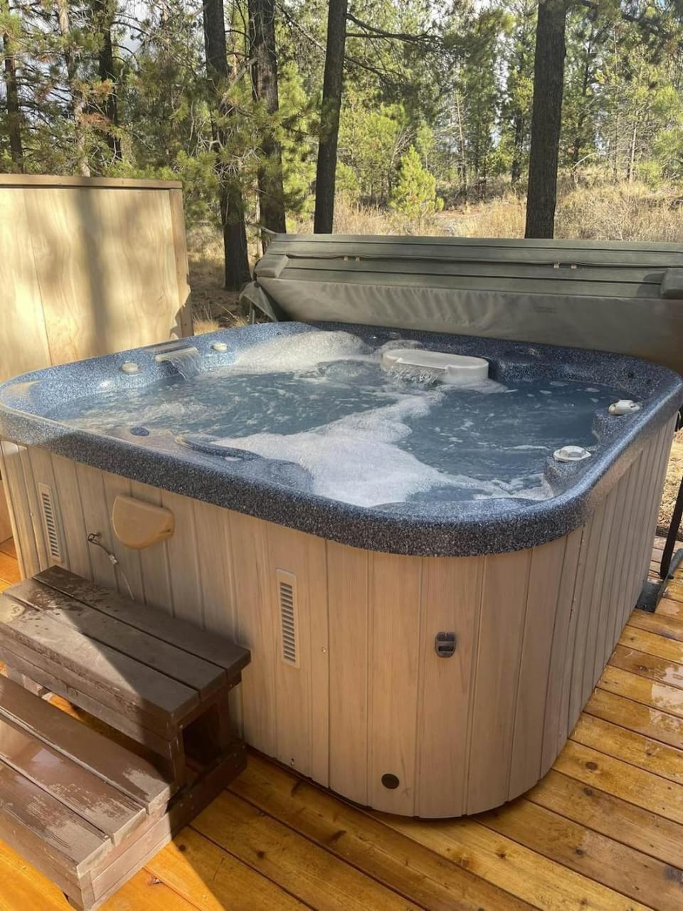 Yurt-style Home with Wraparound Deck SHARC Passes & WiFi House in Sunriver