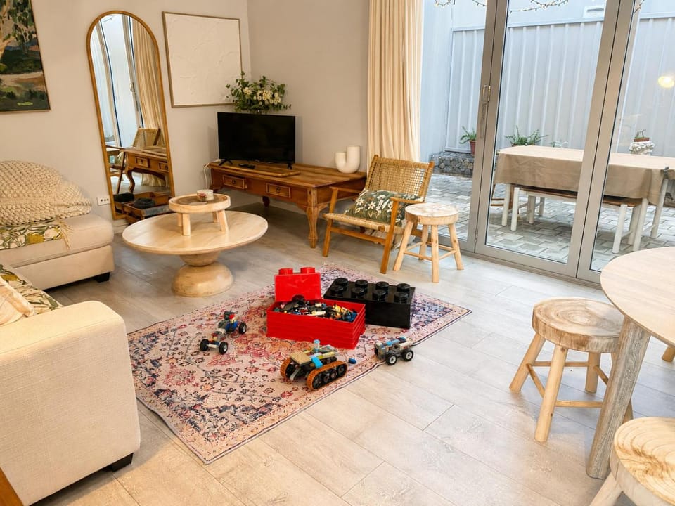 Children play ground, Lounge or bar