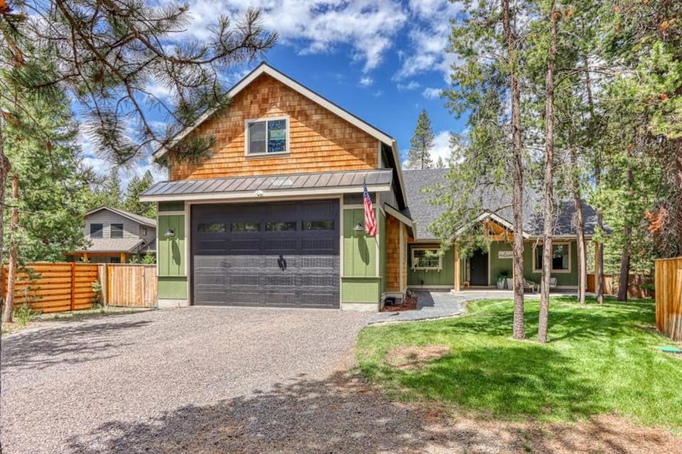 Dream on the Deschutes River with private sauna game room & massage chairs House in Three Rivers