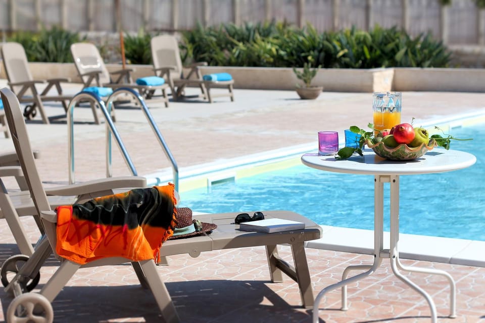 Swimming pool, Swimming pool