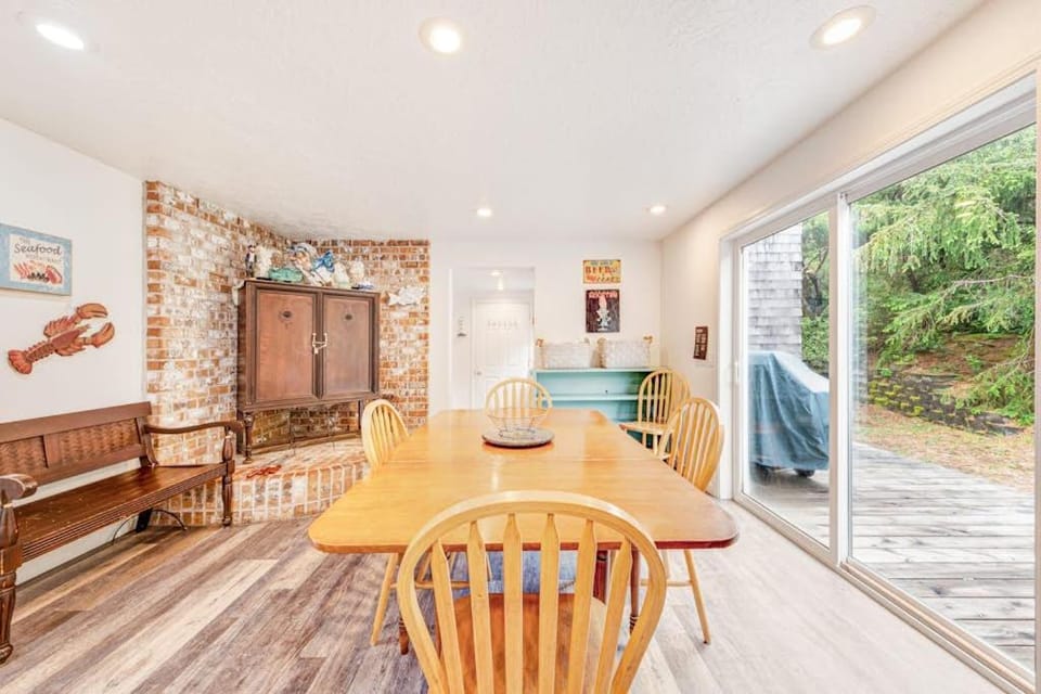 Whimsical Oceanview Home with Private Hot Tub & Nearby Beach Access - Dogs OK House in Oregon