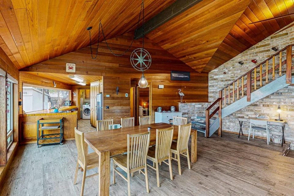 Bayfront Home with Water Views Free WiFi and Firepit - Near Town & Beaches House in Waldport
