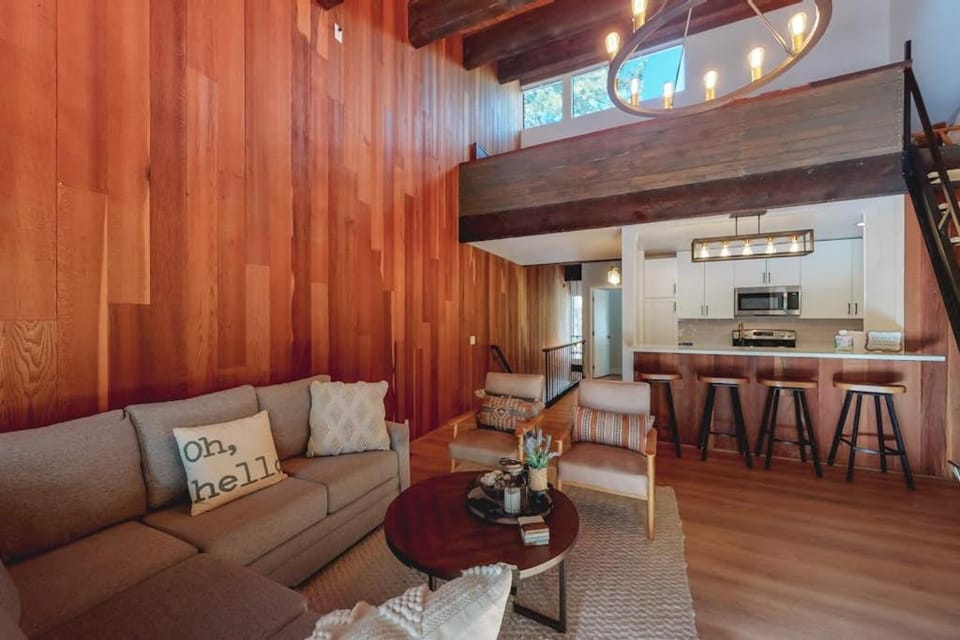Mountain Home with Gas Fireplace Fast WiFi Balcony Shared Pool Tennis House in Tahoe Vista
