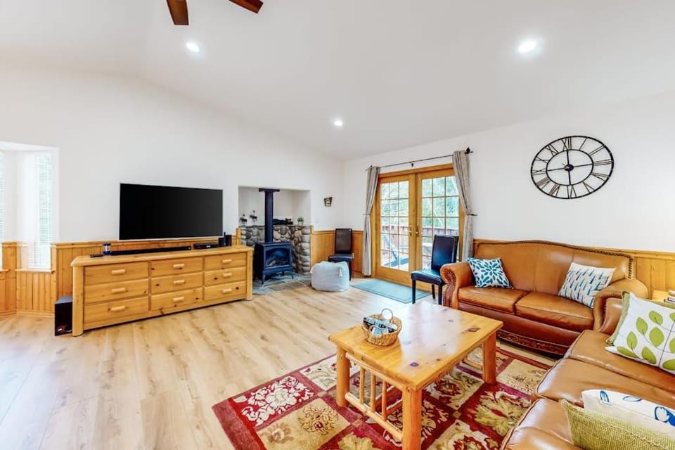 Mountain Home W&Decks Gas Grill & Fireplace - Near Northstar California Resort House in Tahoe Vista