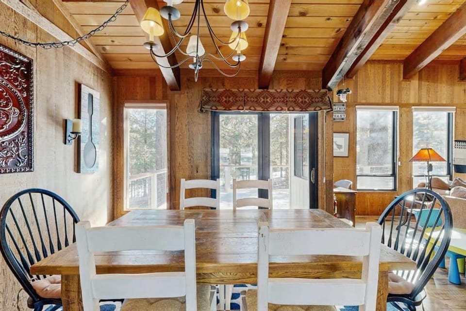 Bright Northstar home on golf course - near ski slopes House in Northstar Drive