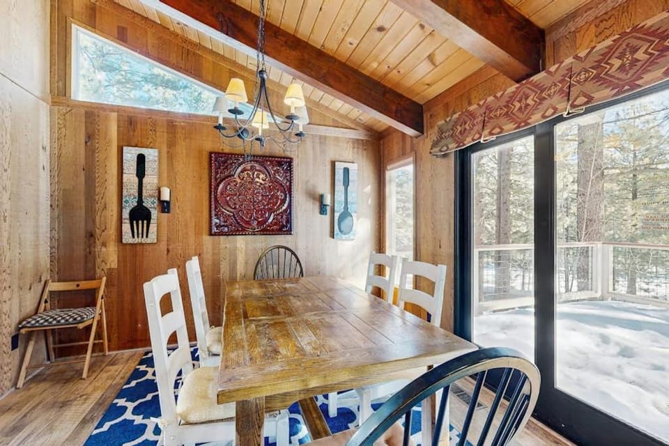 Bright Northstar home on golf course - near ski slopes House in Northstar Drive
