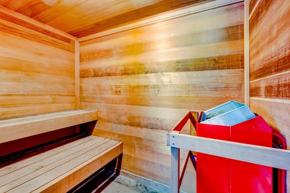 Serene home with fireplace spacious deck sauna WiFi and nearby activities House in Northstar Drive