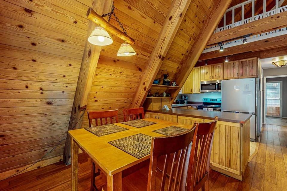 Tranquil Family-Friendly A-Frame Cabin with Big Backyard Deck & Gas Grill Cabin in Sierra Nevada