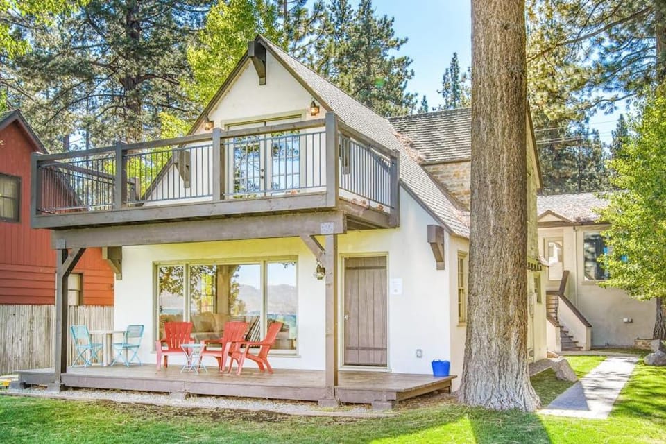 Waterfront S Lake Tahoe Property with 2 Houses -- Near Downtown and Casinos House in Al Tahoe