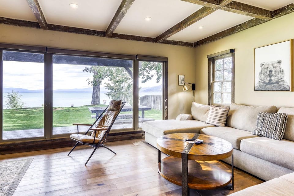 Waterfront S Lake Tahoe Property - Near Downtown and Casinos House in Al Tahoe