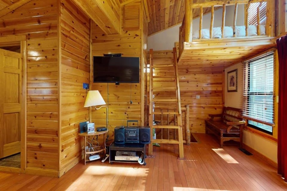 Remodeled condo close to Heavenly & marina - dog-friendly House in South Lake Tahoe