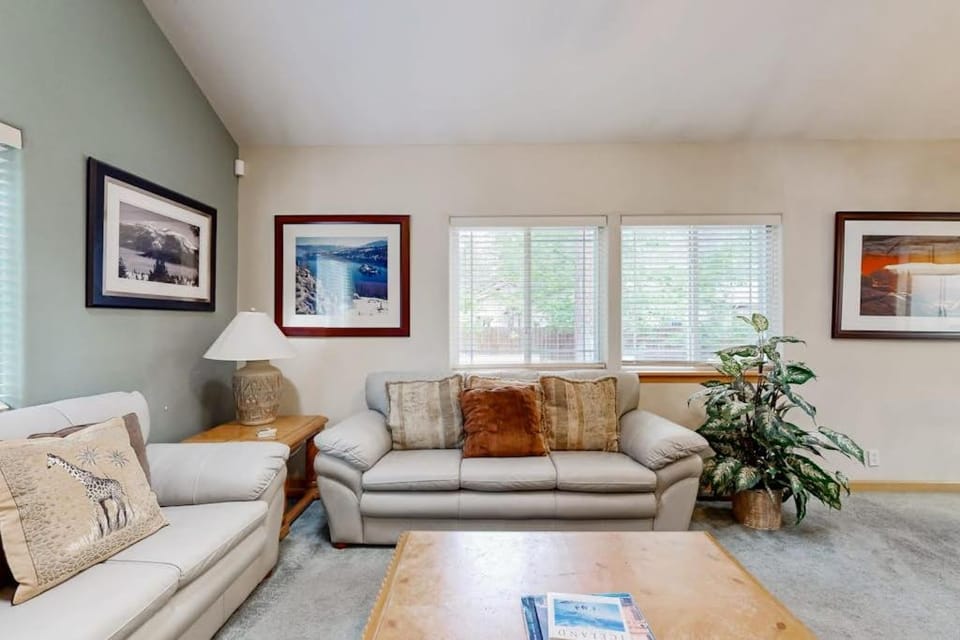 Spacious Lake Retreat - 2 Fireplaces & Private Fenced Yard - Close to Marina House in South Lake Tahoe