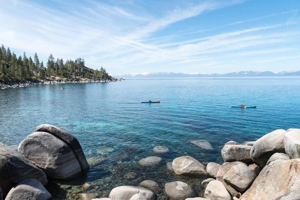 Everline Resort & Spa studio - Ski-in-ski-out pools hot tubs & full spa House in Palisades Tahoe (Olympic Valley)
